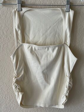 QQQ Women’s Beige Sleeveless Basic Ribbed Stretch Top Size Medium NWOT